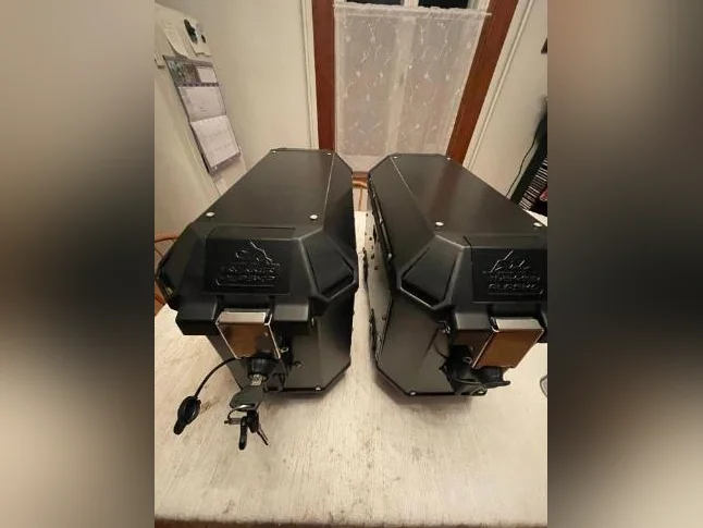 Valise de moto en aluminium thumbnail 5