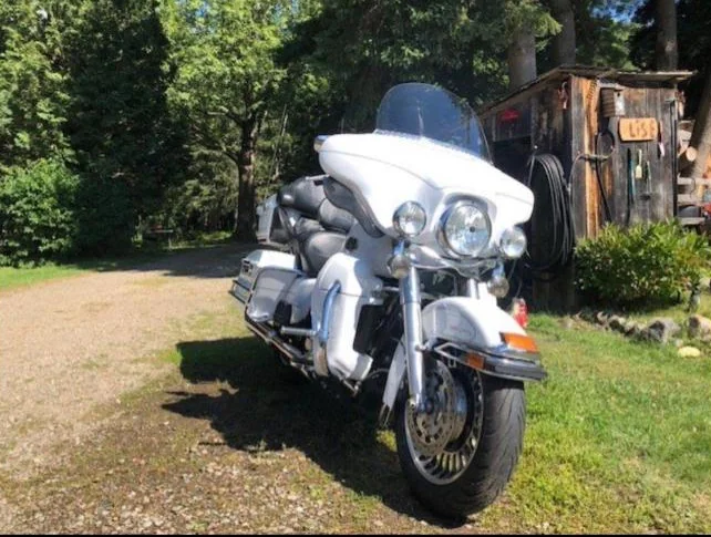 2013 Harley Davidson Electra Glide Ultra Classic à vendre thumbnail 3