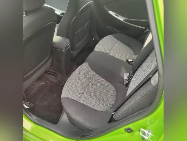 Hyundai Accent thumbnail 6
