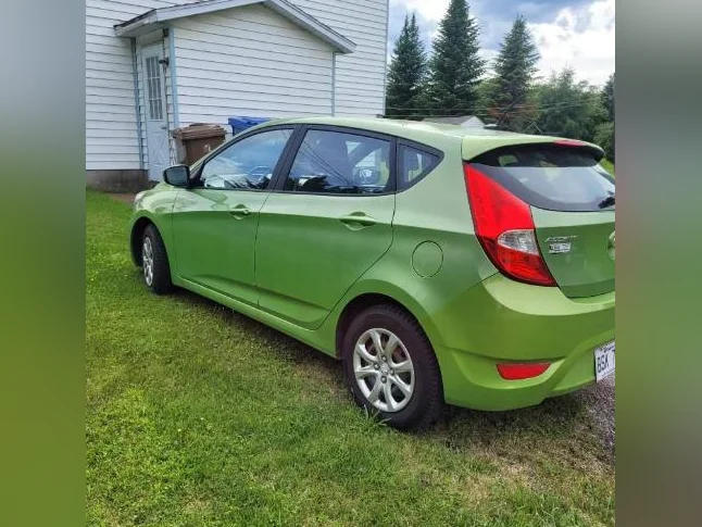 Hyundai Accent thumbnail 7