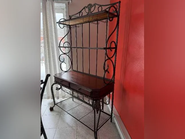 Bahut salle à manger pour verres et bouteilles de vin