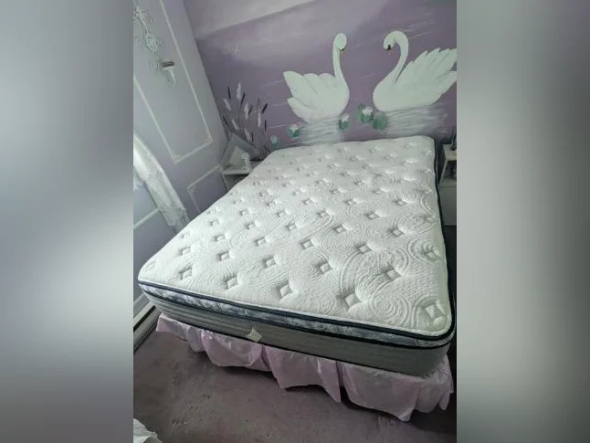MATELAS QUEEN