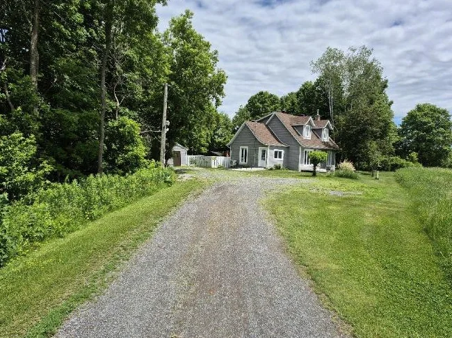 Maison a vendre par propriétaire (Agent s'abstenir)