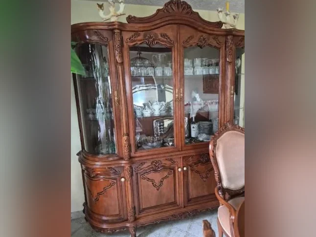 Ensemble de salle à manger / Comme neuf bois / Dining Room Set / Like New Solid Wood thumbnail 3