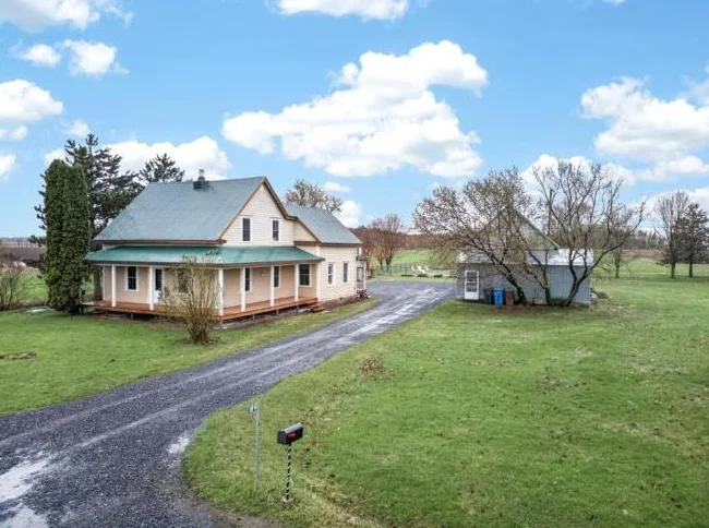 Maison de campagne ancestrale rénovée, aucun voisin, vue sur la rivière, piscine, 3 garages et bien plus