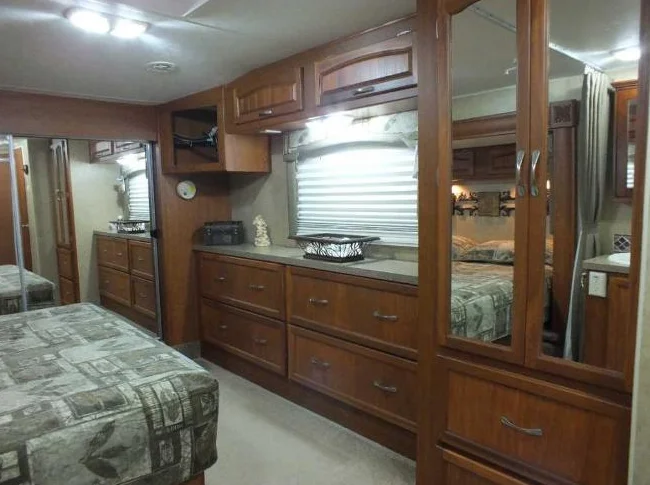 FIFTH WHEEL Savoy (Holiday Rambler) avec camion Ford F-150 2016 thumbnail 6
