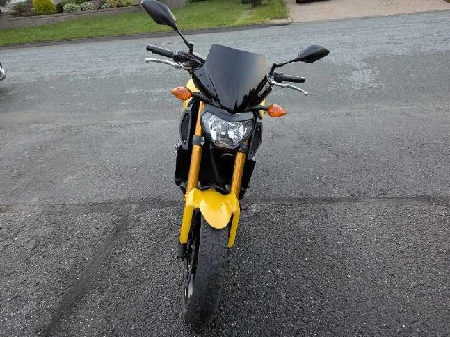Yamaha FZ-09 2015 thumbnail 4