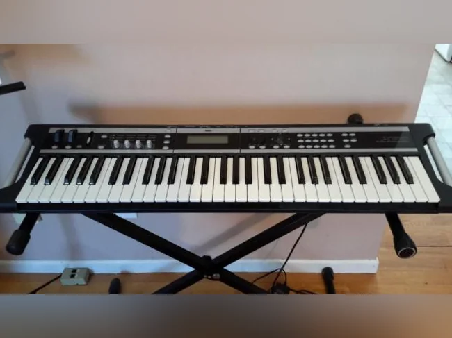 Synthétiseur Korg X 50 état presque neuf