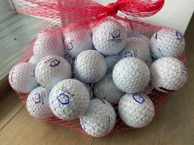 35 Balles Titleist pro V1 X CONDITION ( MINT )