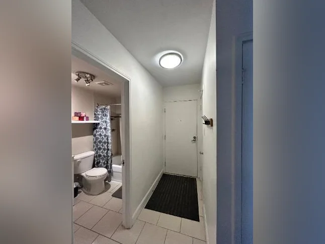 Logement 3 1/2 à louer thumbnail 6