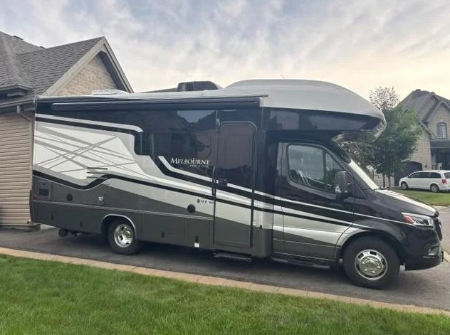 Mercedes Benz Jayco Melbourne Prestige 2023 thumbnail 2