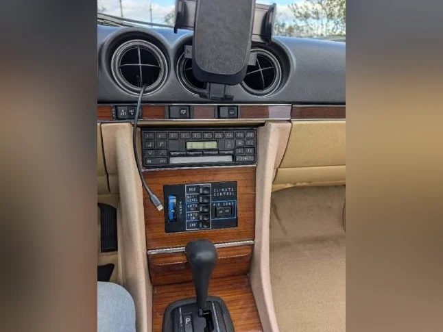 Mercedes 380 SL 1981 Cabriolet / Convertible — 2 toits — 20 500$ thumbnail 10