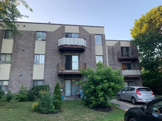 DORVAL, 3 1/2 style condo TOUT RENOVÉ pres tous les services