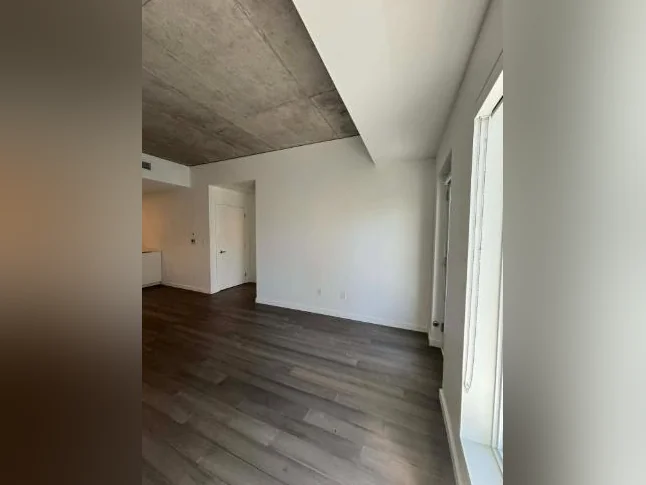 Condo locatif à louer thumbnail 8