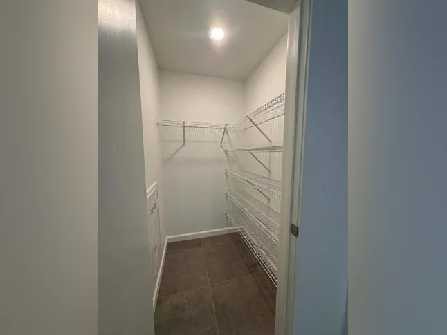 Condo locatif à louer thumbnail 5