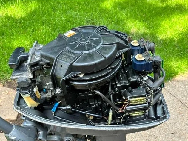 moteur Mariner 15hp 2 temps, pied long thumbnail 5