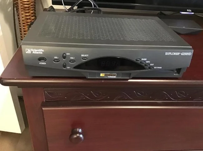 Vente appareil électronique Terminal Vidéotron Scientific Atlanta 4250 HD