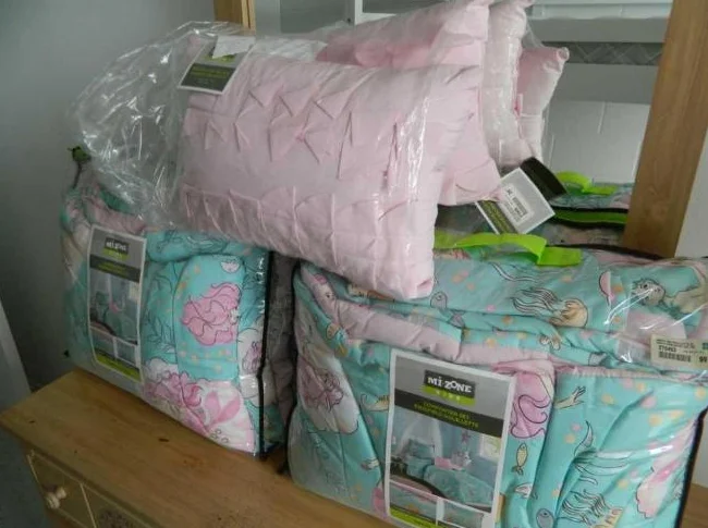 LITERIES POUR CHAMBRE DE FILLETTE ( NEUFS)