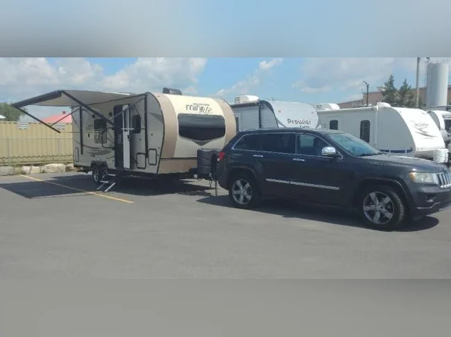 Roulotte 24pi (clé en main) (TOUTE FOURNIE!)-Prête à partir. Impeccable Nouveau prix $28,000 Était $31,000