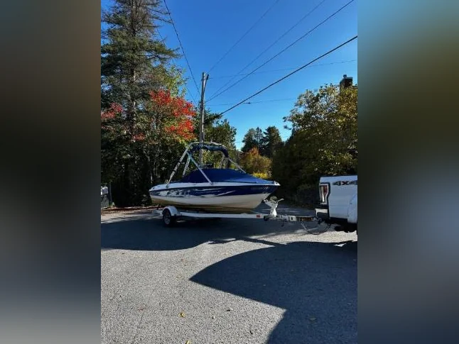Bayliner 2007 F18 - entretien dealer et très propre thumbnail 6