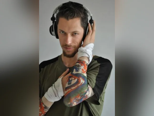 DJ for your Club, Special Event, Wedding and Private Parties thumbnail 3