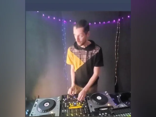 DJ for your Club, Special Event, Wedding and Private Parties thumbnail 2