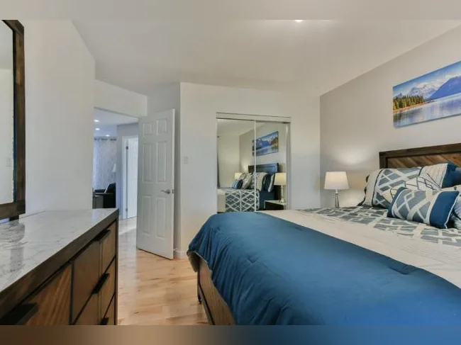 Condo, meublé, tout inclus, Vieux-Longueuil. thumbnail 5