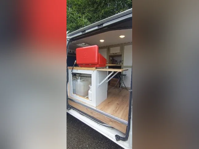 Camper Van GMC Savana Cargo 1500 thumbnail 9