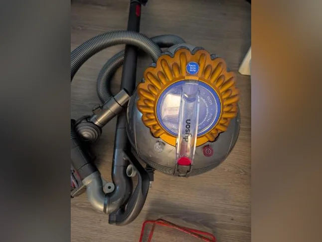BALAYEUSE DYSON - VIEUX MODÈLE thumbnail 2