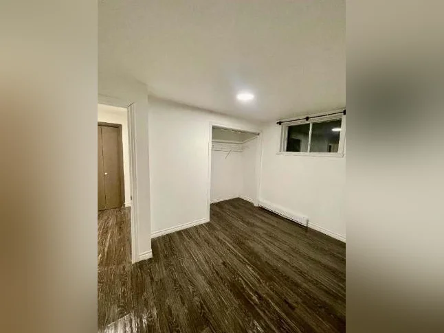 1 CHAMBRE à louer dans un 4 1/2  Rénové thumbnail 6