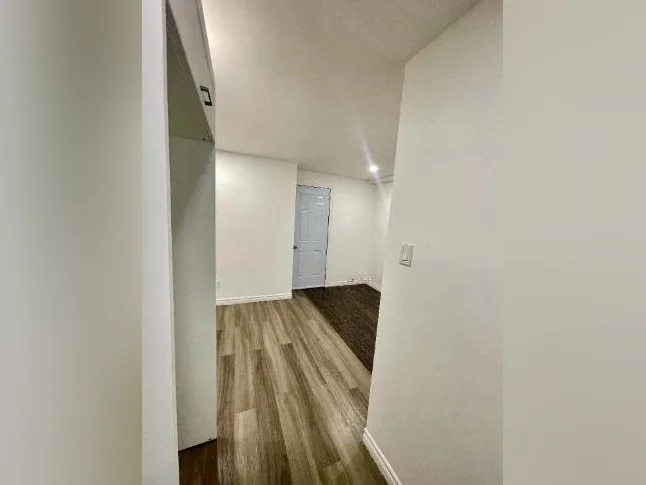 1 CHAMBRE à louer dans un 4 1/2  Rénové thumbnail 4