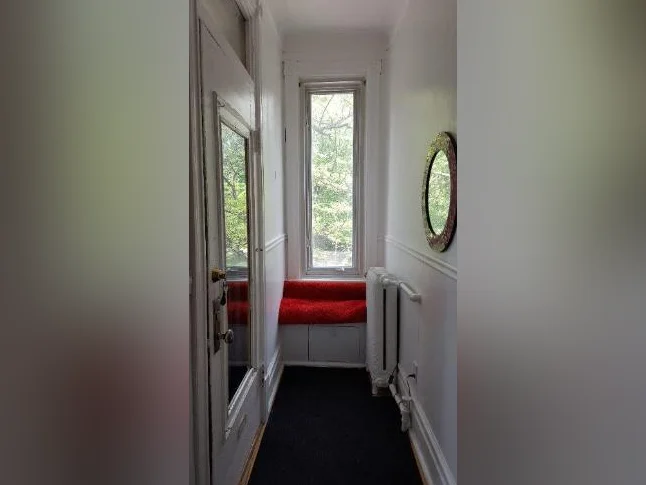 GRANDE CHAMBRE AVEC VUE SUR LE PARC LA FONTAINE