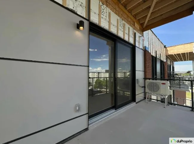 Appartement / Condo - Grand 3 1/2 / stationnement intérieur inclus / 1 mois payé thumbnail 10