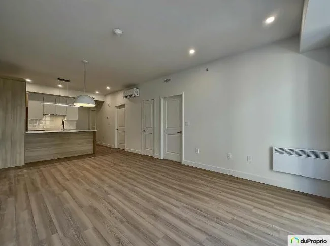 Appartement / Condo - Grand 3 1/2 / stationnement intérieur inclus / 1 mois payé thumbnail 5