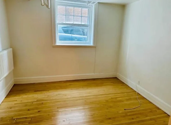 Grand appartement en DSS 3 CC au coeur d'Outremont tout pres du MIL (Université de Montréal) thumbnail 2