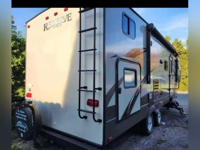 Fifthwheel roulotte Crossroad Rezerve 27BH 2016 thumbnail 2