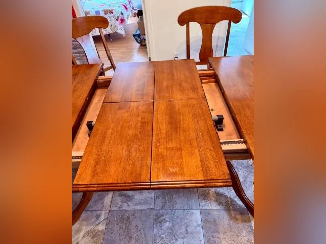 Ensemble de salle à manger Primo – Bois massif – Table extensible + 6 chaises-$500 thumbnail 8