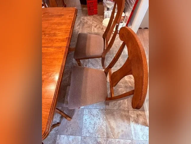 Ensemble de salle à manger Primo – Bois massif – Table extensible + 6 chaises-$500 thumbnail 3