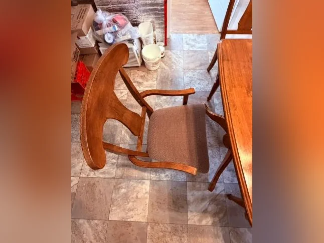 Ensemble de salle à manger Primo – Bois massif – Table extensible + 6 chaises-$500 thumbnail 5