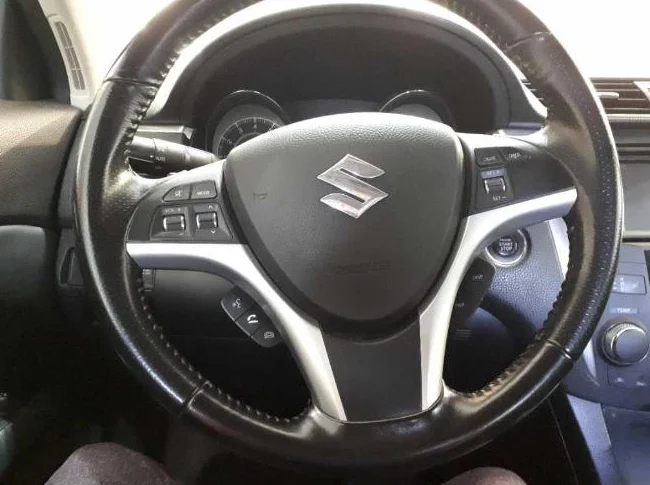 Suzuki – Kizashi – 2013 – 217900 KM – Berline 4 portières – 5 places thumbnail 9