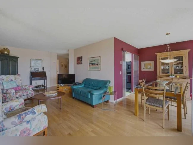 Location condominium thumbnail 5