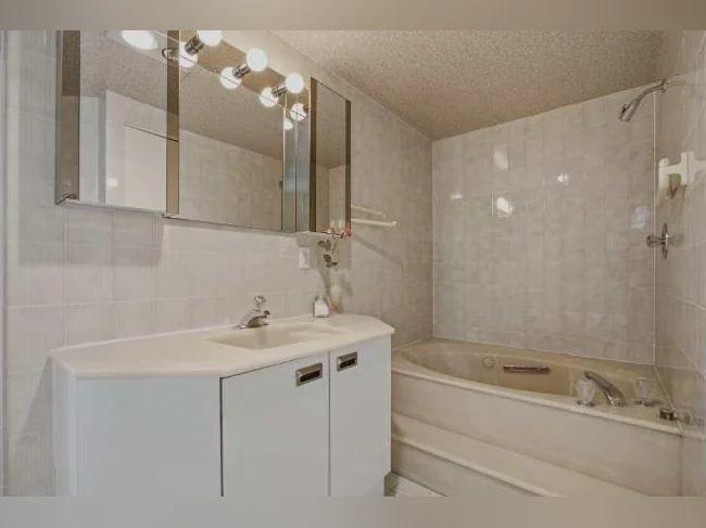 Location condominium thumbnail 9