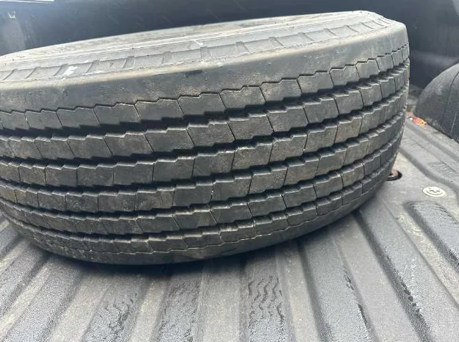 1 Pneu Toyo M149 385/65R22.5