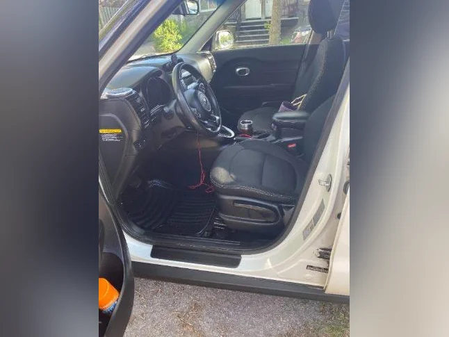 KIA SOUL EX Blanche ( Super AUBAINE) thumbnail 2