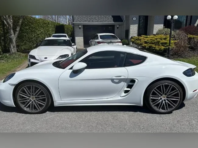 2024 Porsche 718 Cayman Manuelle