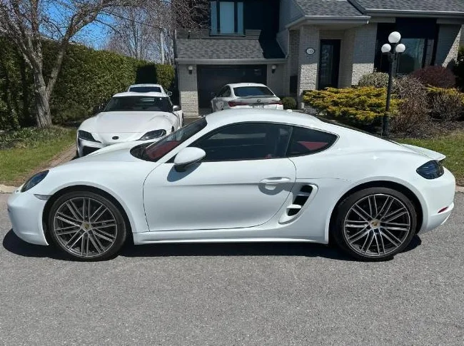 2024 Porsche 718 Cayman Manuelle thumbnail 2