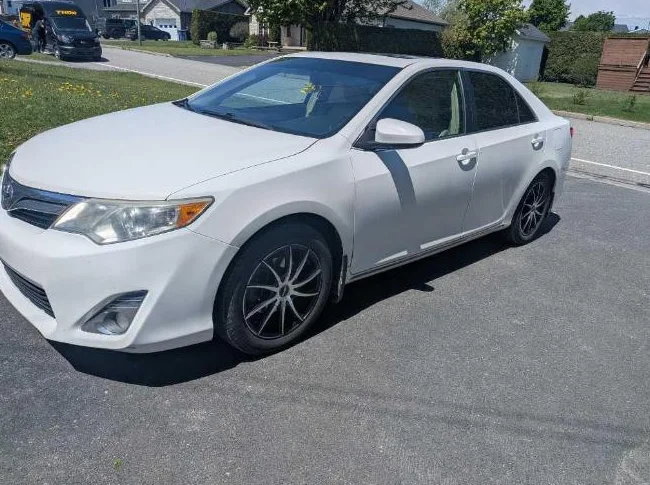 Toyota Camry thumbnail 2