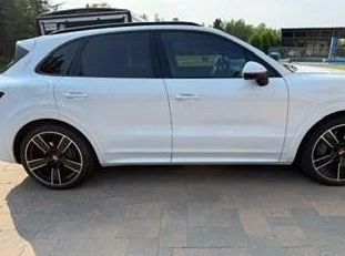 PORSCHE CAYENNE S 2019  -  BLANCHE thumbnail 2