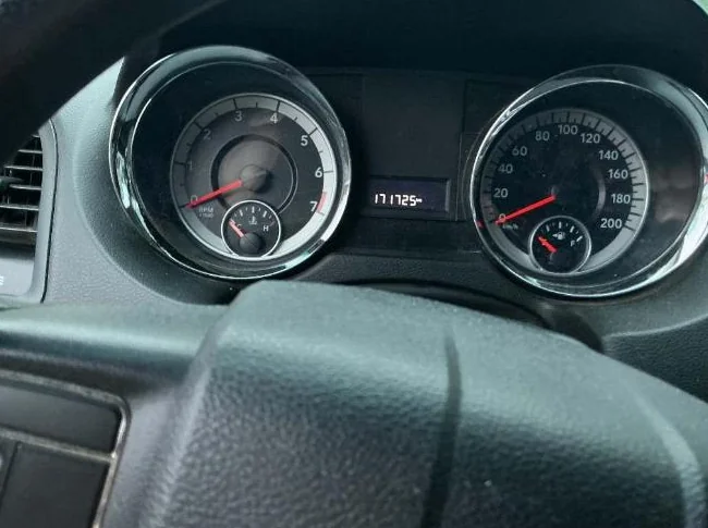 Dodge Caravan thumbnail 5