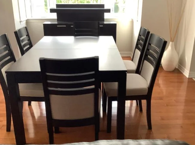 Mobilier de salle à manger et son bahut thumbnail 3